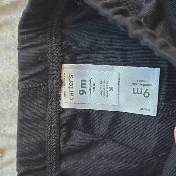 Carter's 9M Lot of 4 Basic Leggings/Pants - 2 Black & 2 Gray Capris - Bundle - Picture 2 of 3